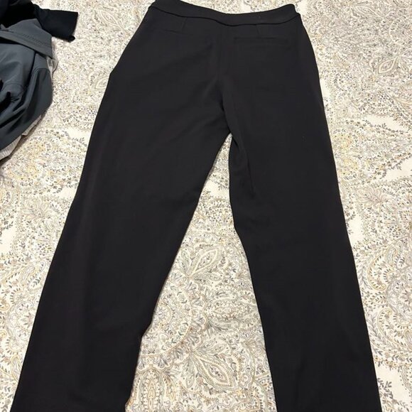 Lululemon Tapered-Leg Mid-Rise Pant Luxtreme 7/8 Length Tall - Picture 4 of 5